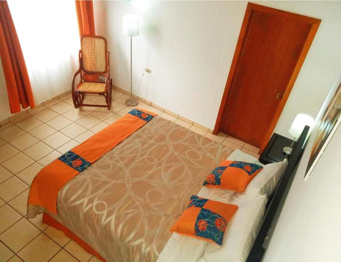 Hostal Las Puertas Santa Ana Kültér fotó